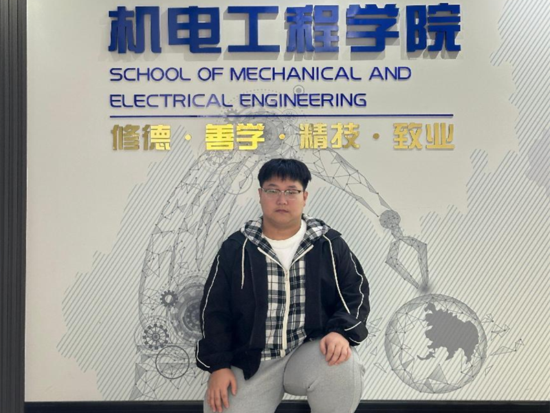 李杰_副本.png